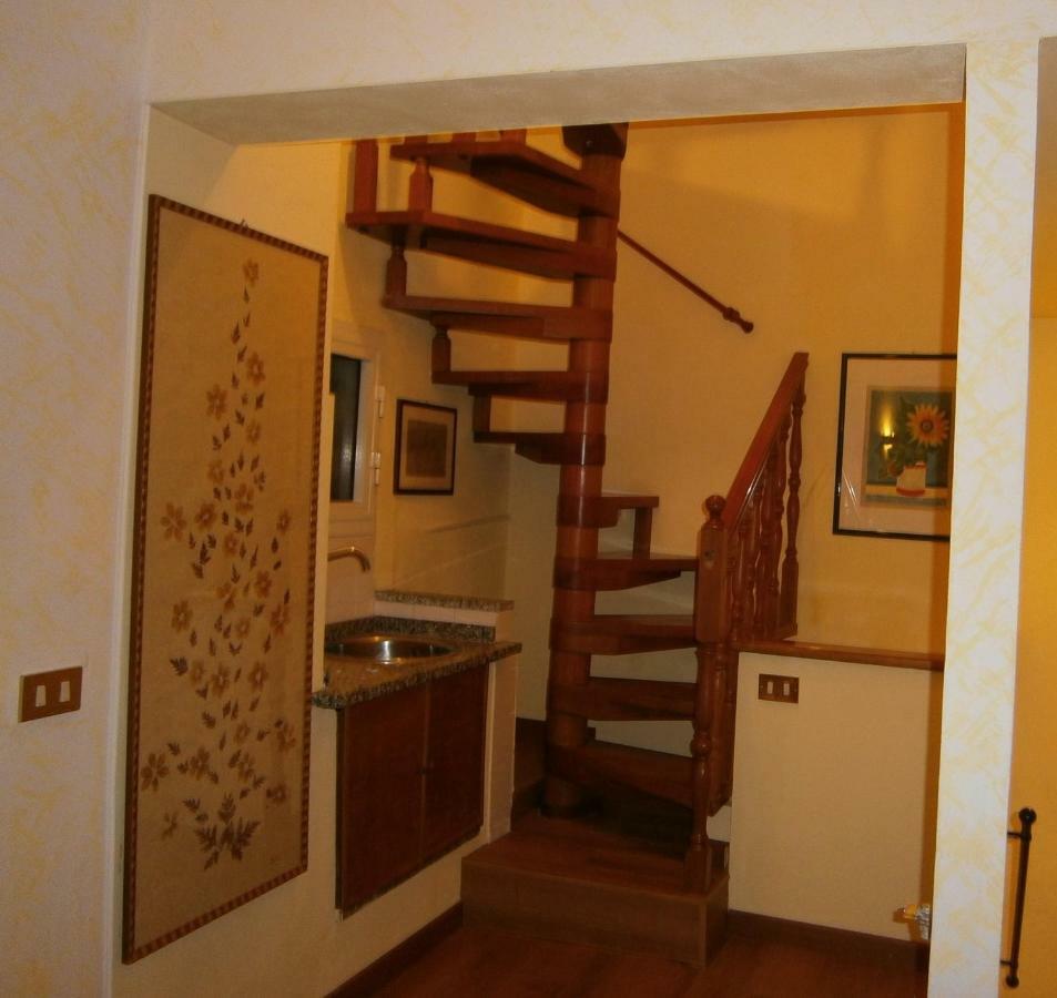 Pietrarosa Apartment Лукка Экстерьер фото